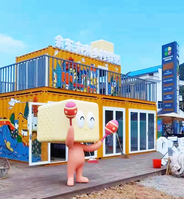 集装箱驿站网红打卡涂鸦